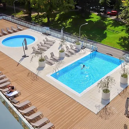 Appartement Seeterrassen Nemo By Interhome